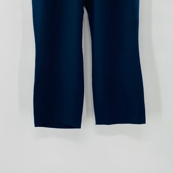 Lululemon On the Fly Crop 23" True Navy Pants Size 2 Straight leg Easy Lycra - Picture 13 of 16